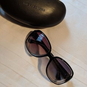 Michael Kors Harper Rectangle Sunglass & Case